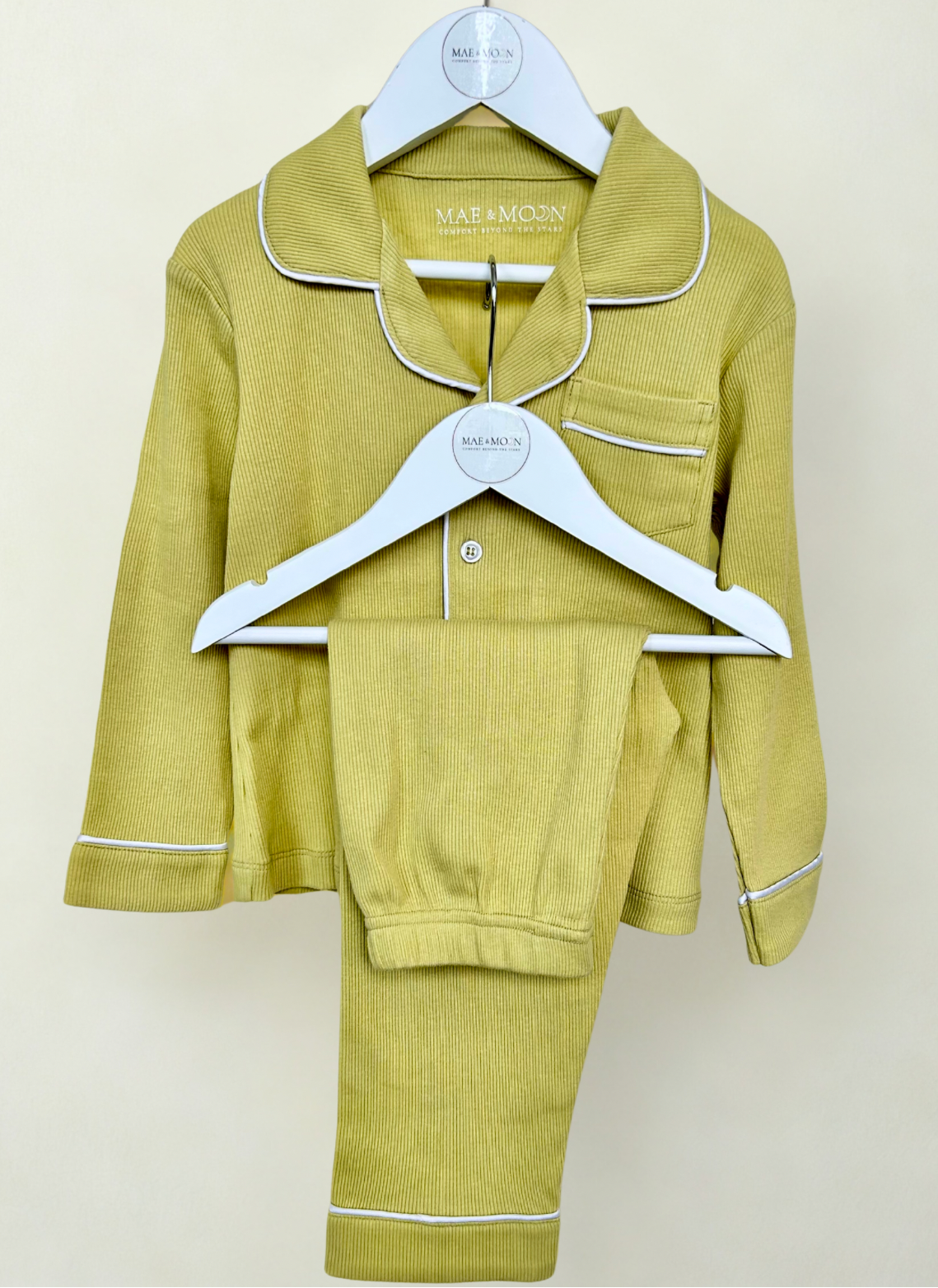 A shade of chartreuse